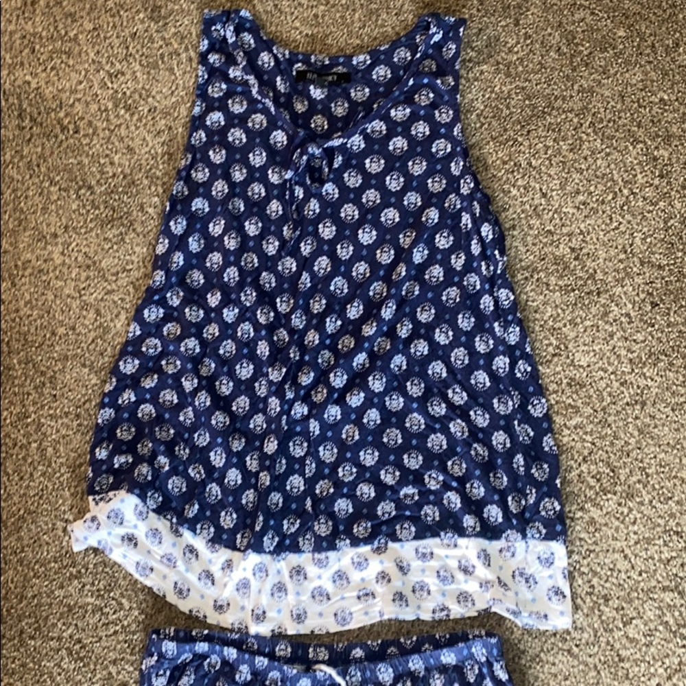 Pajama set - Picture 2 of 5